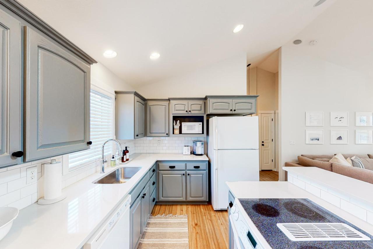 The Surfbird Vila Pacific City Exterior foto